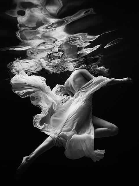 Black + White Post Modern Photography - Image 6